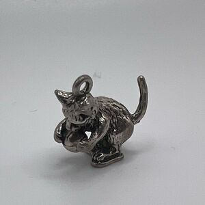 Sterling Silver .925 Kitten With Yarn Charm